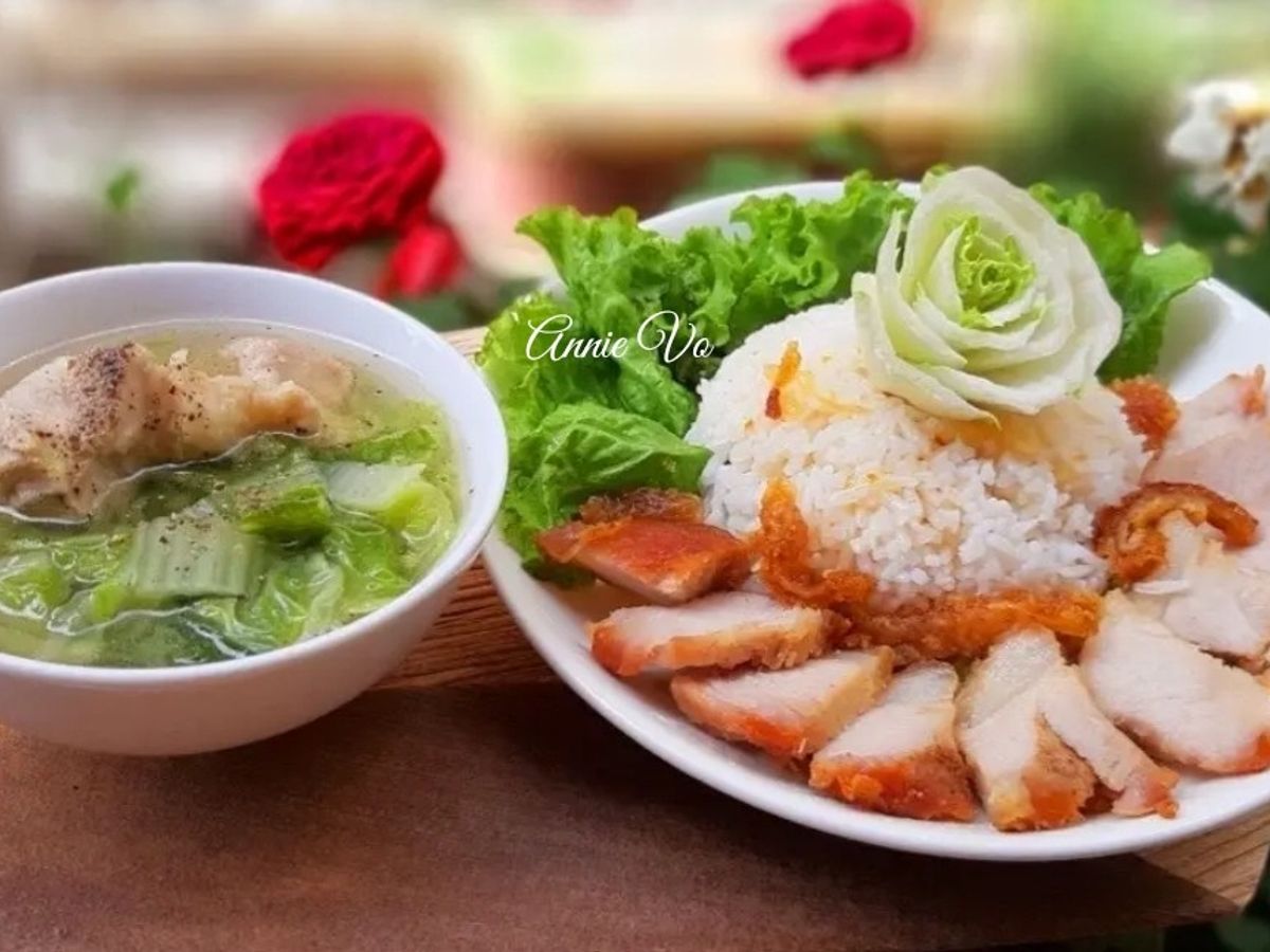 Cơm heo quay rim nước mắm