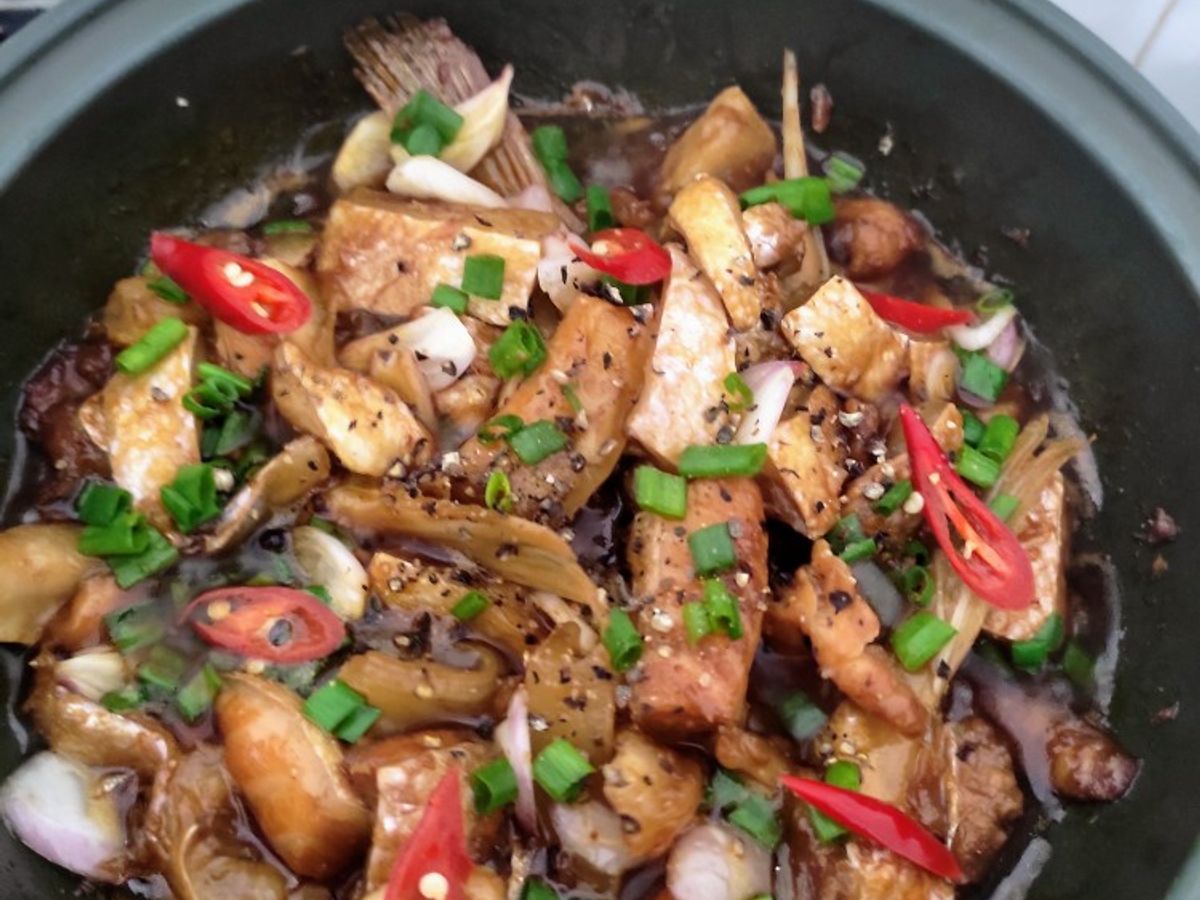 Lườn cá hồi kho tiêu