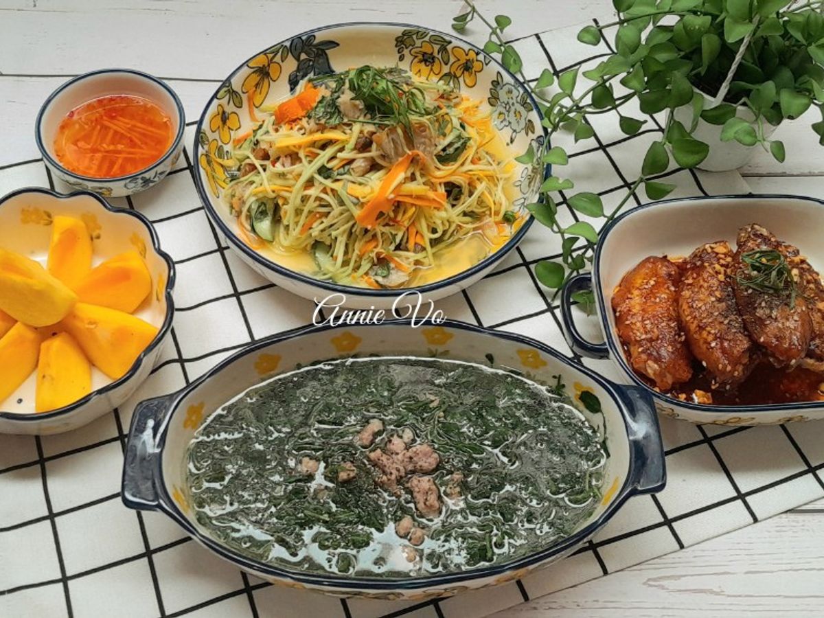 Cơm nhà mình