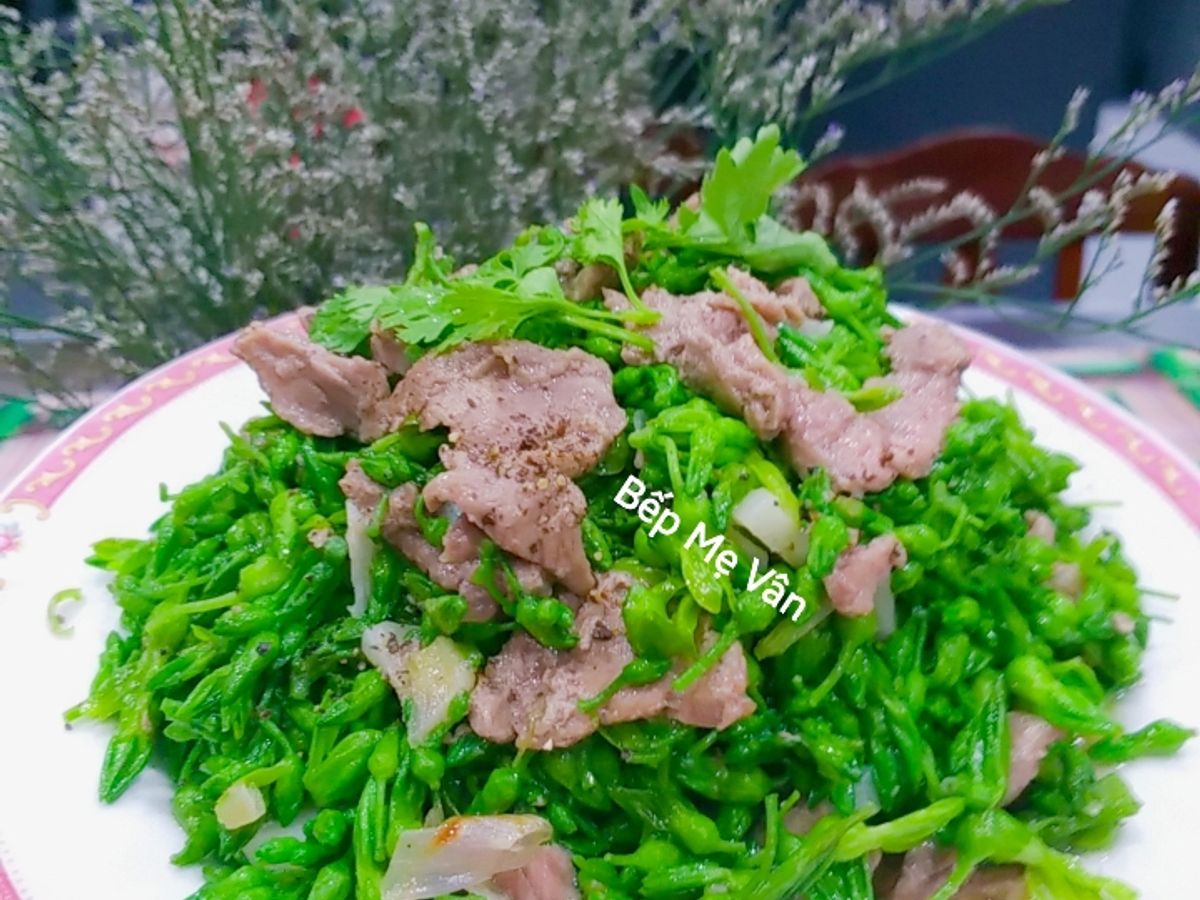 Thịt bò xào hoa thiên lý