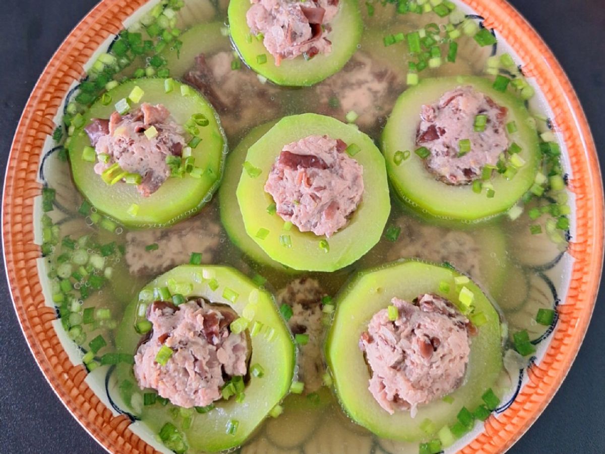 Canh bí đao nhồi thịt
