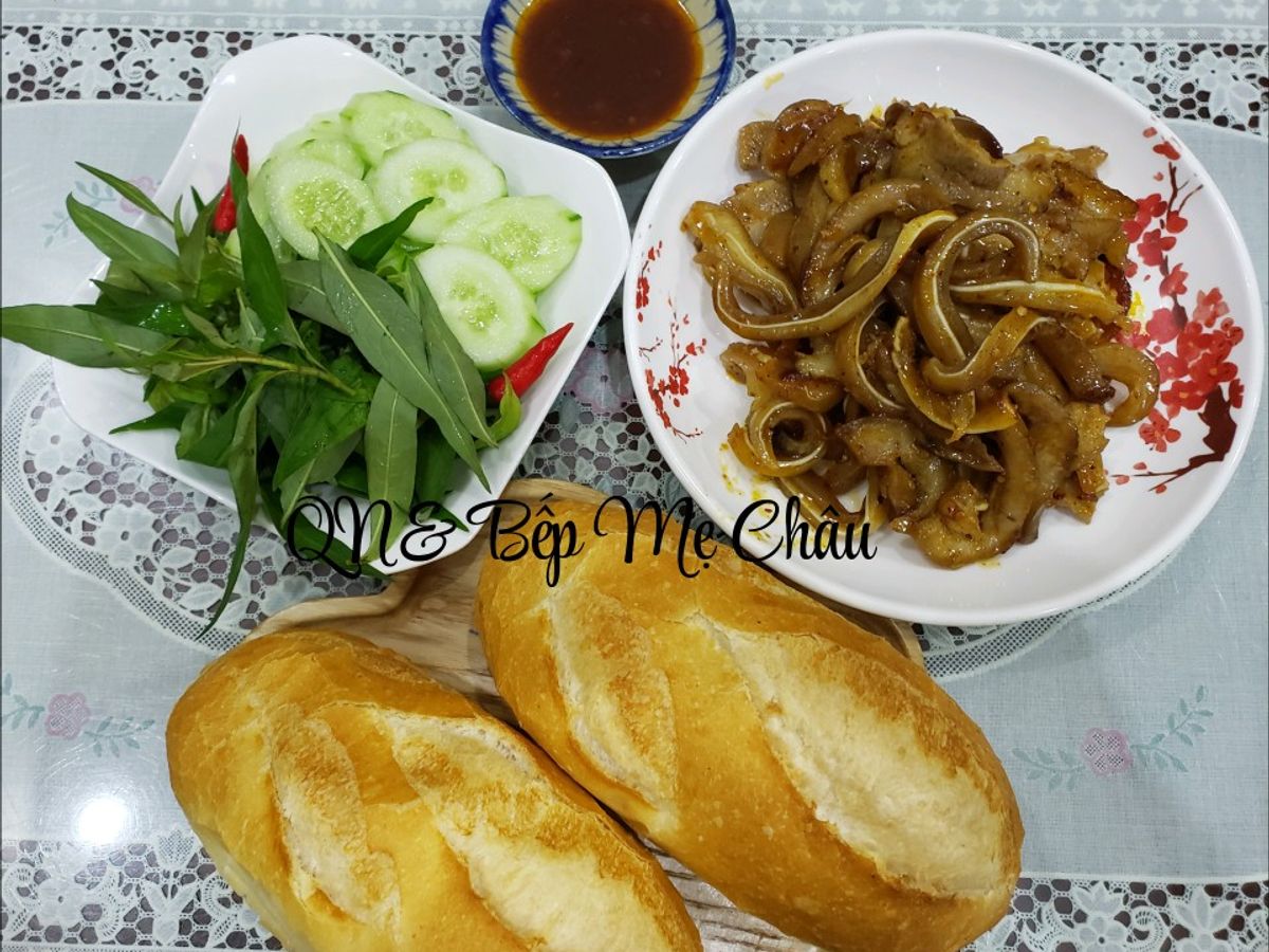 Phá lấu tai mũi heo