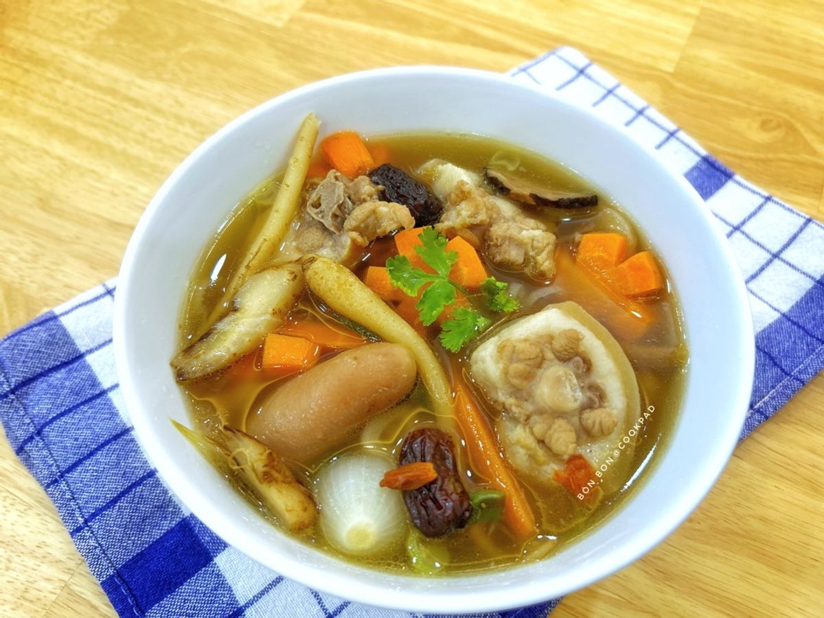 Đuôi Heo Hầm Sâm Ngọc Linh