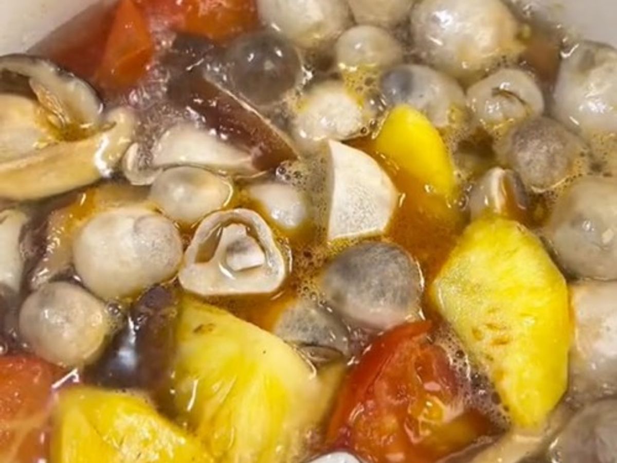 Lẩu mỳ tôm chay