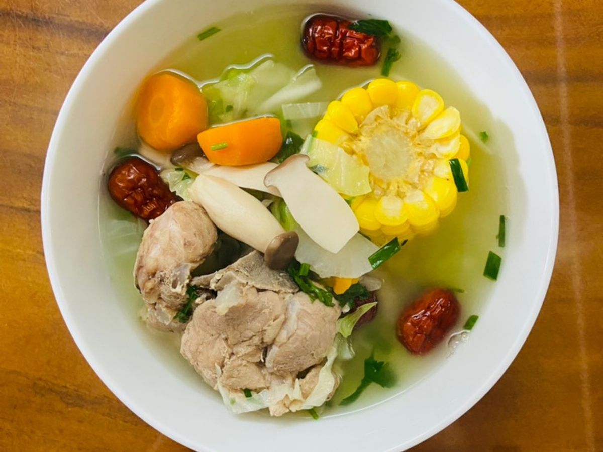 Xương heo hầm rau củ