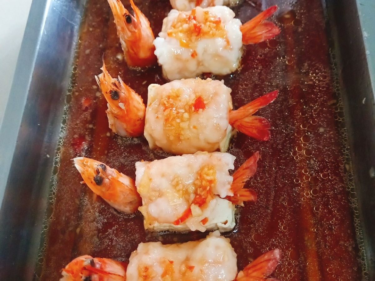 Tôm hấp tàu hũ trắng sauce nước tương