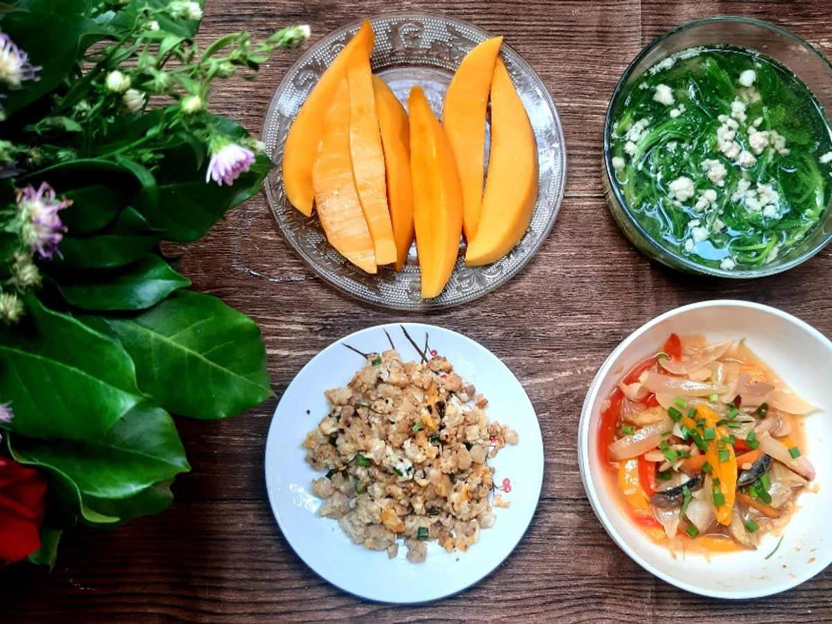 Cơm nhà đơn giản mùa nắng nóng