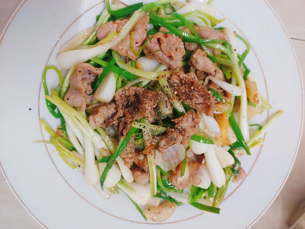 Thịt bò xào kiệu