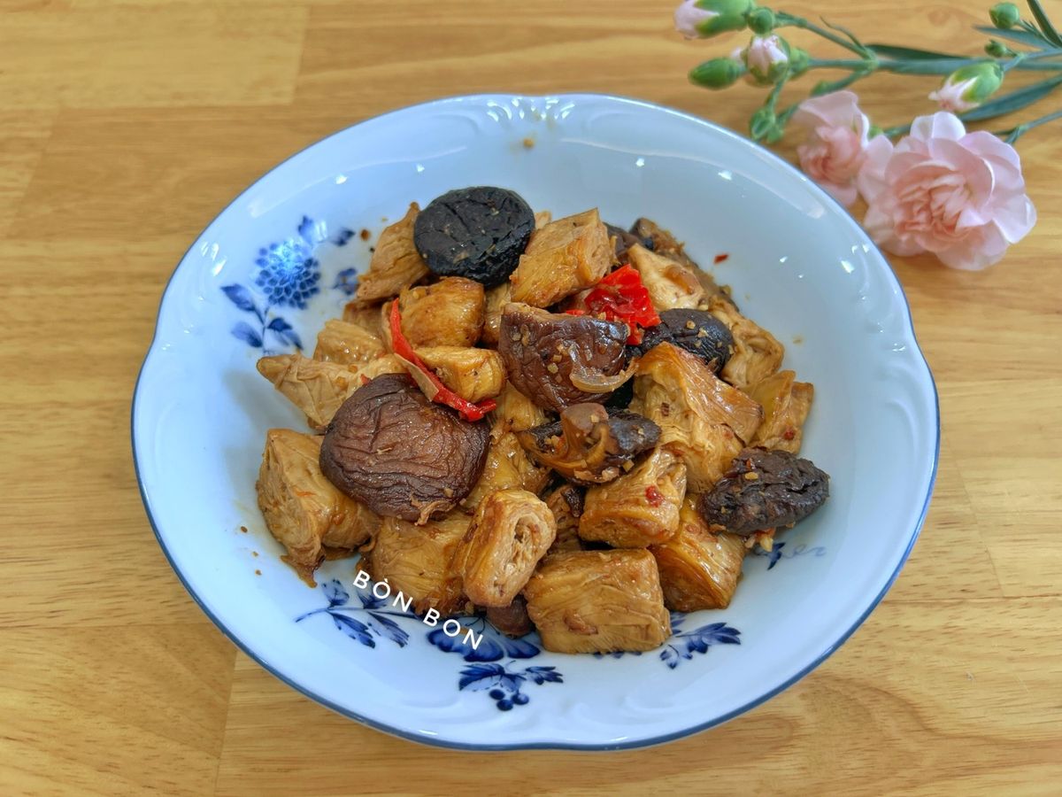 Tàu Hũ Ky Nấm Đông Cô Kho Sả Ớt