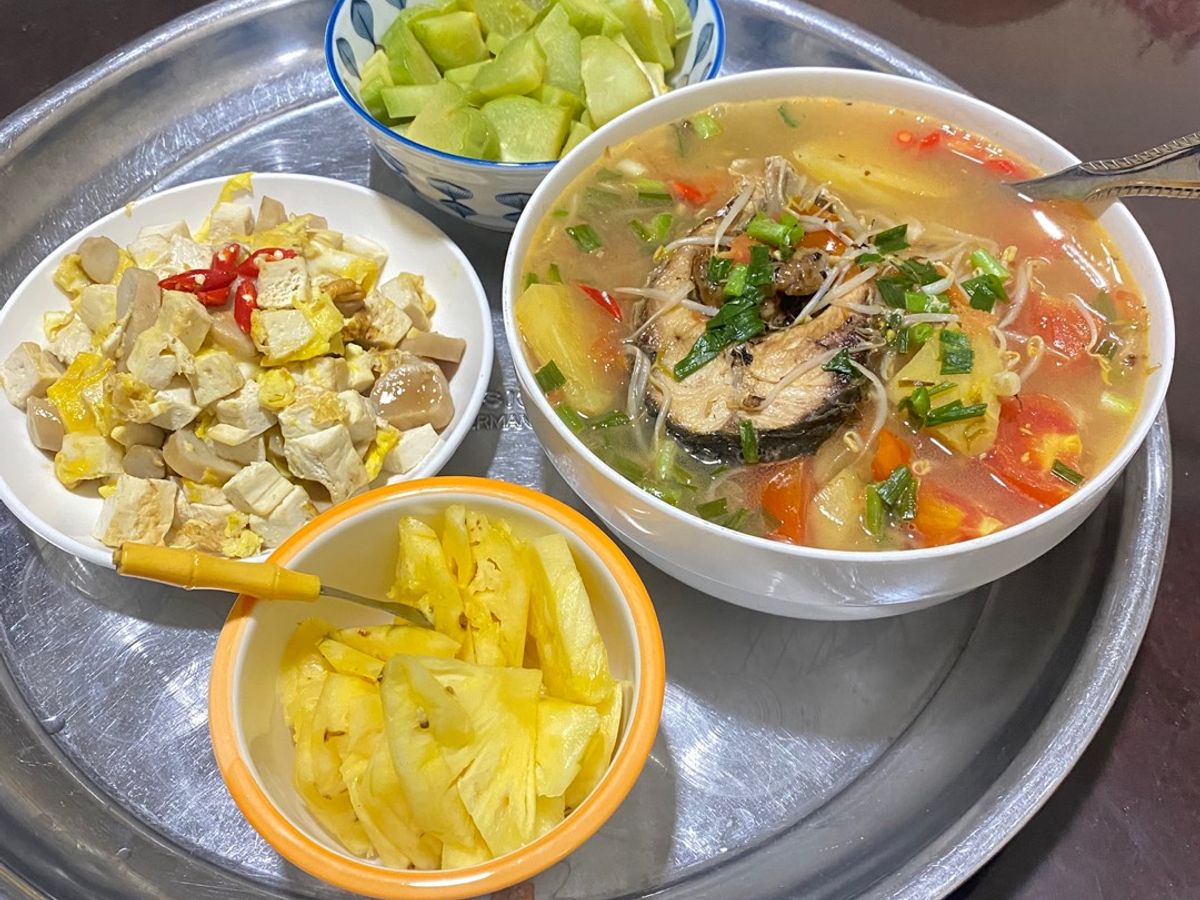 Canh Chua Cá Ngừ 🍅