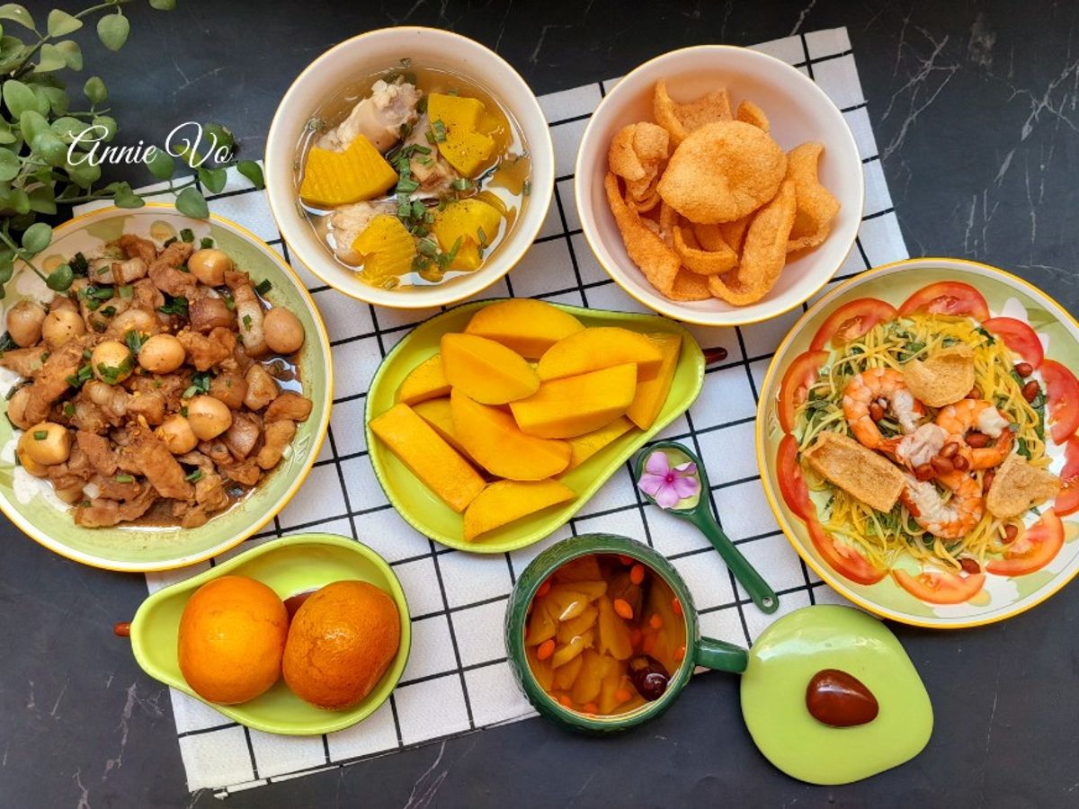 Cơm nhà ngày cuối tuần