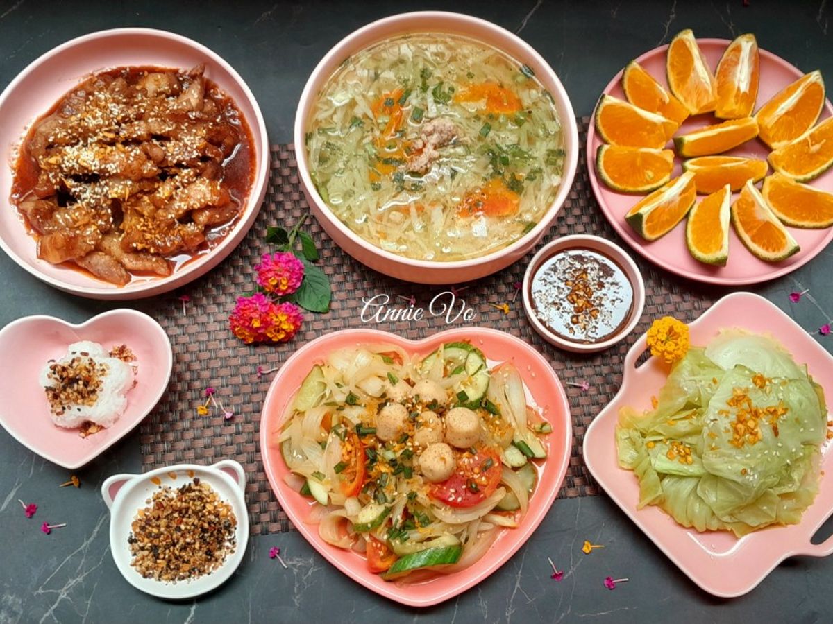 Bữa cơm gia đình mình