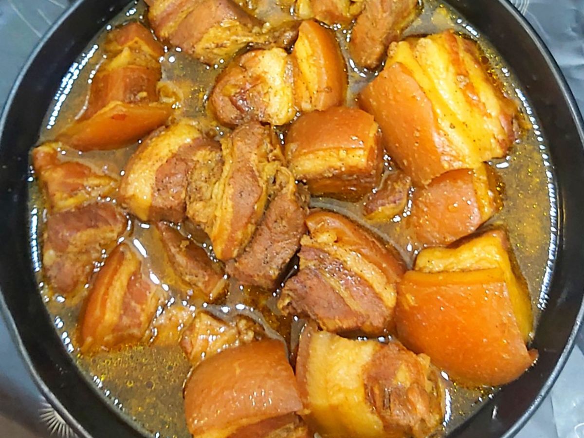 Thịt kho nước dừa, ngũ vị