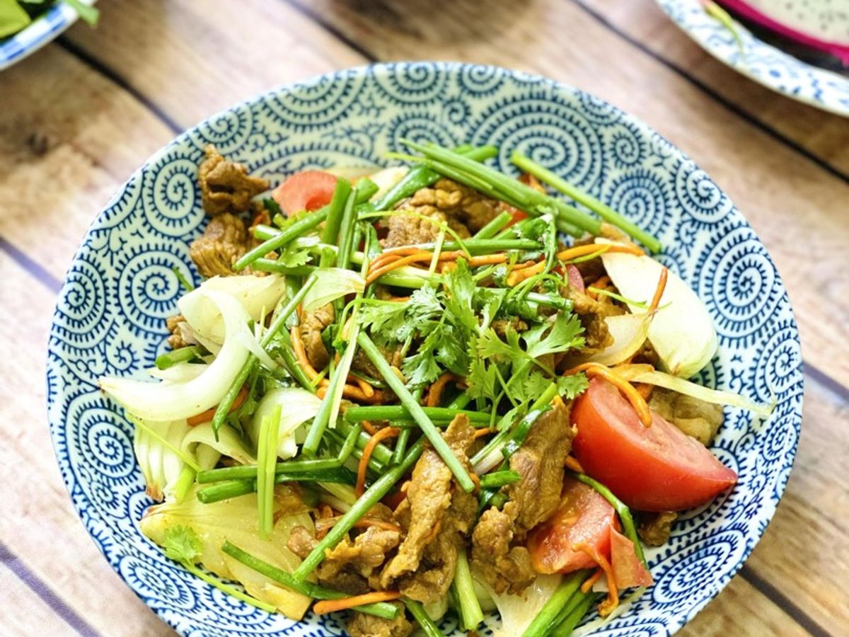 Bò Xào Nấm Đông Trùng Hạ Thảo