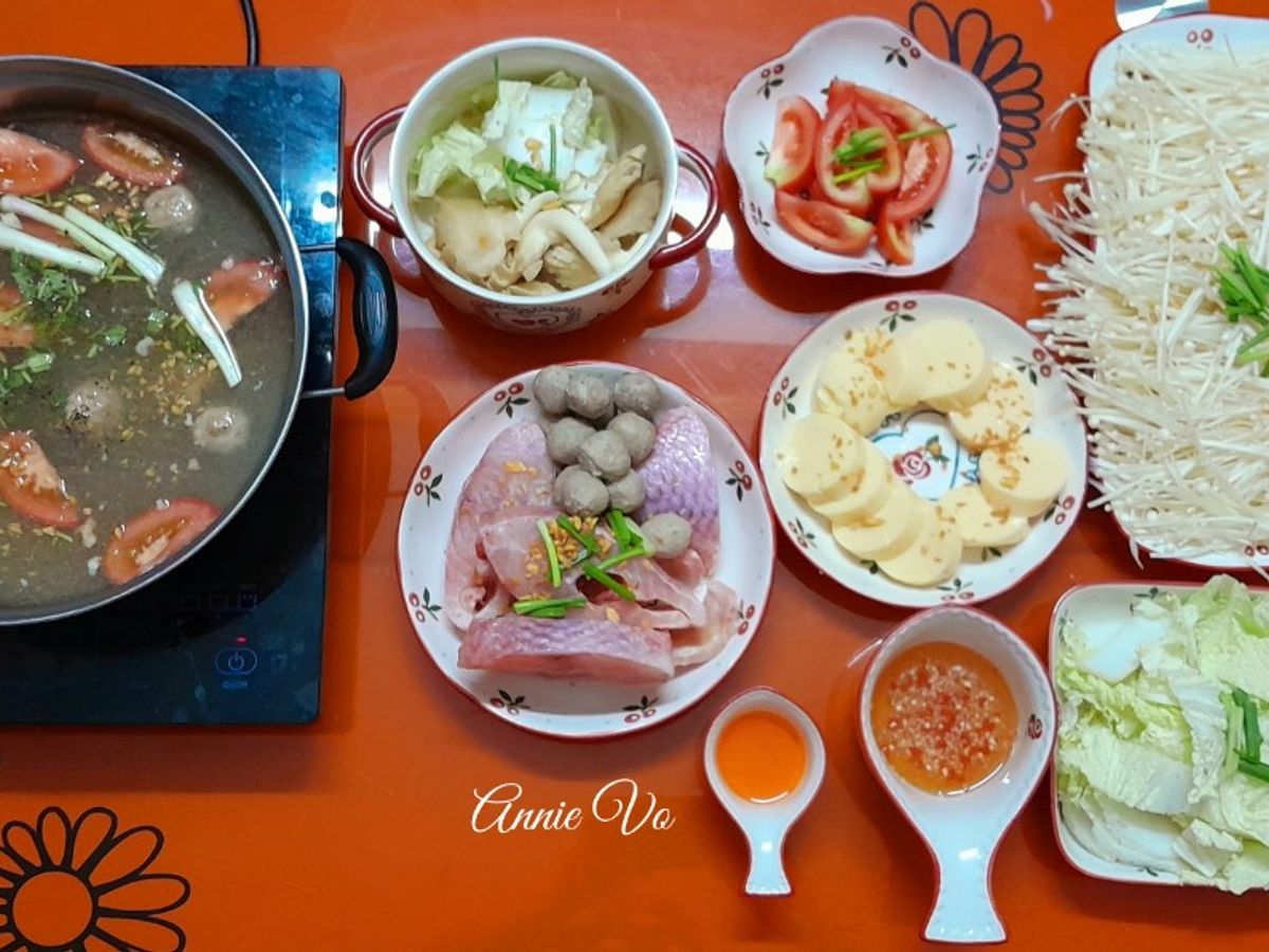 Lẩu cá nấu cà chua