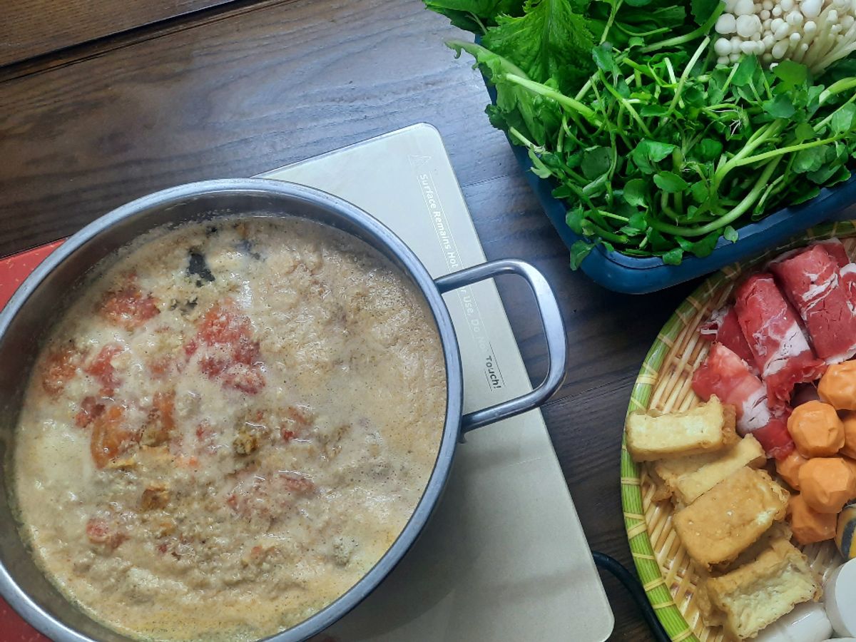Lẩu riêu cua lông/ cà ra