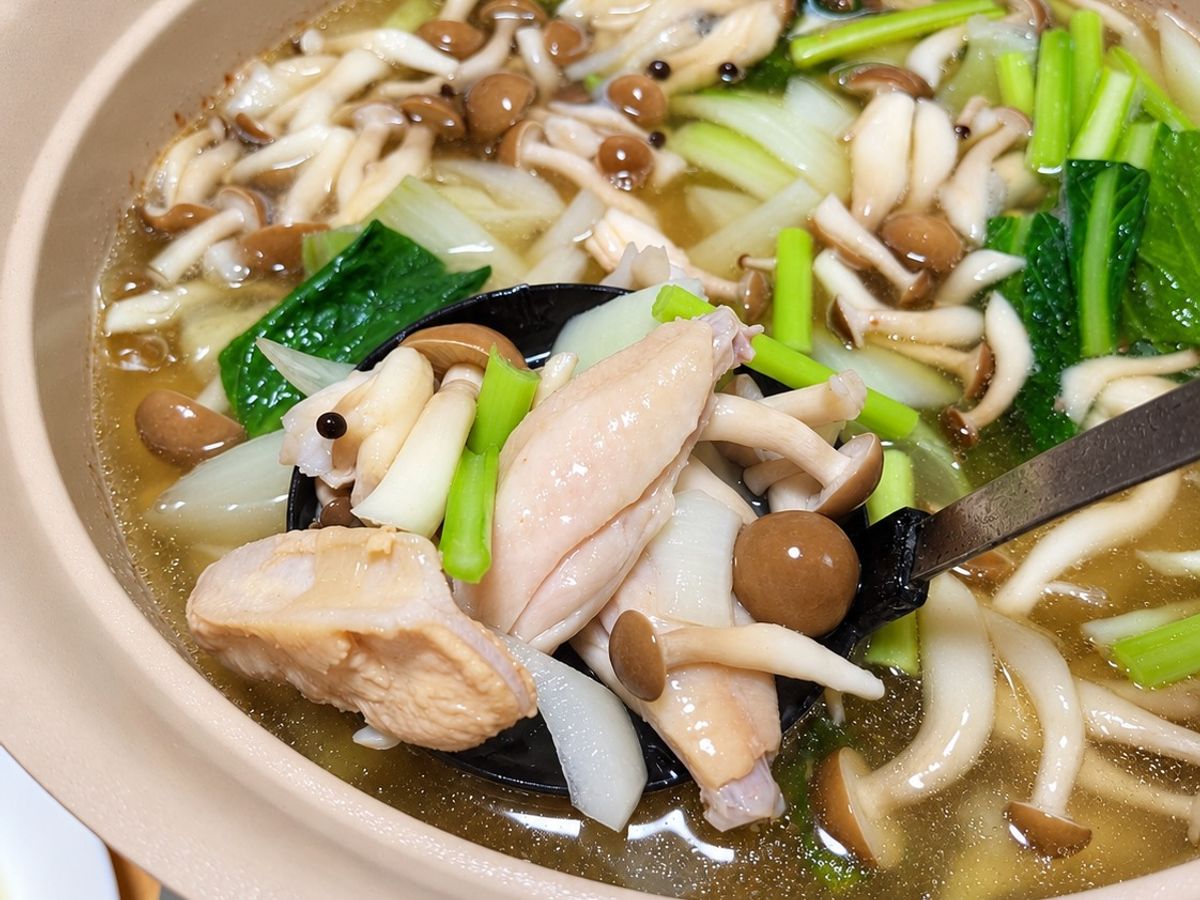 Lẩu Gà Nấm Kombu Dashi Nước Mắm