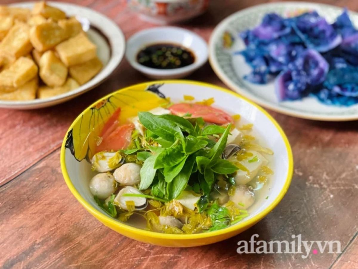 Nấm Rơm Nấu Lá Me
