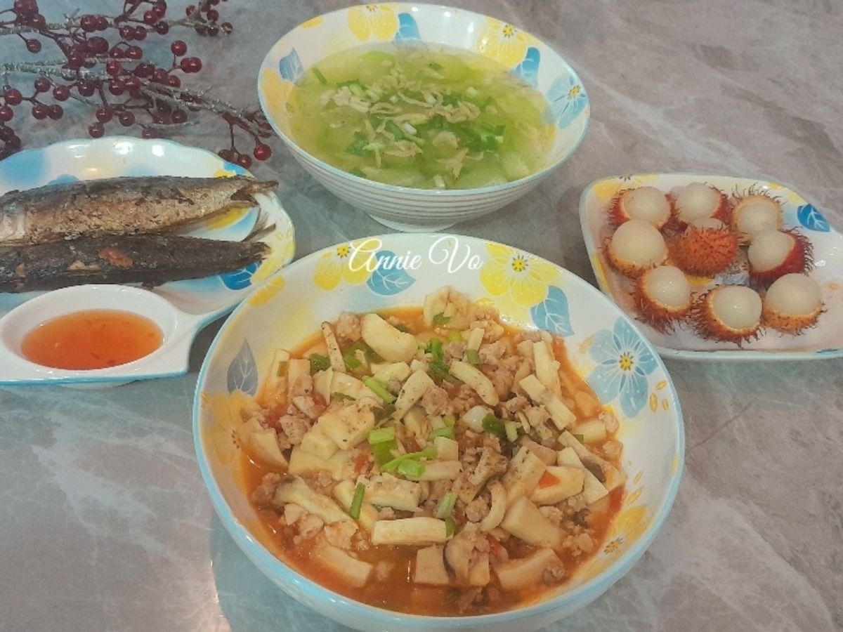 Mâm cơm nhà mình