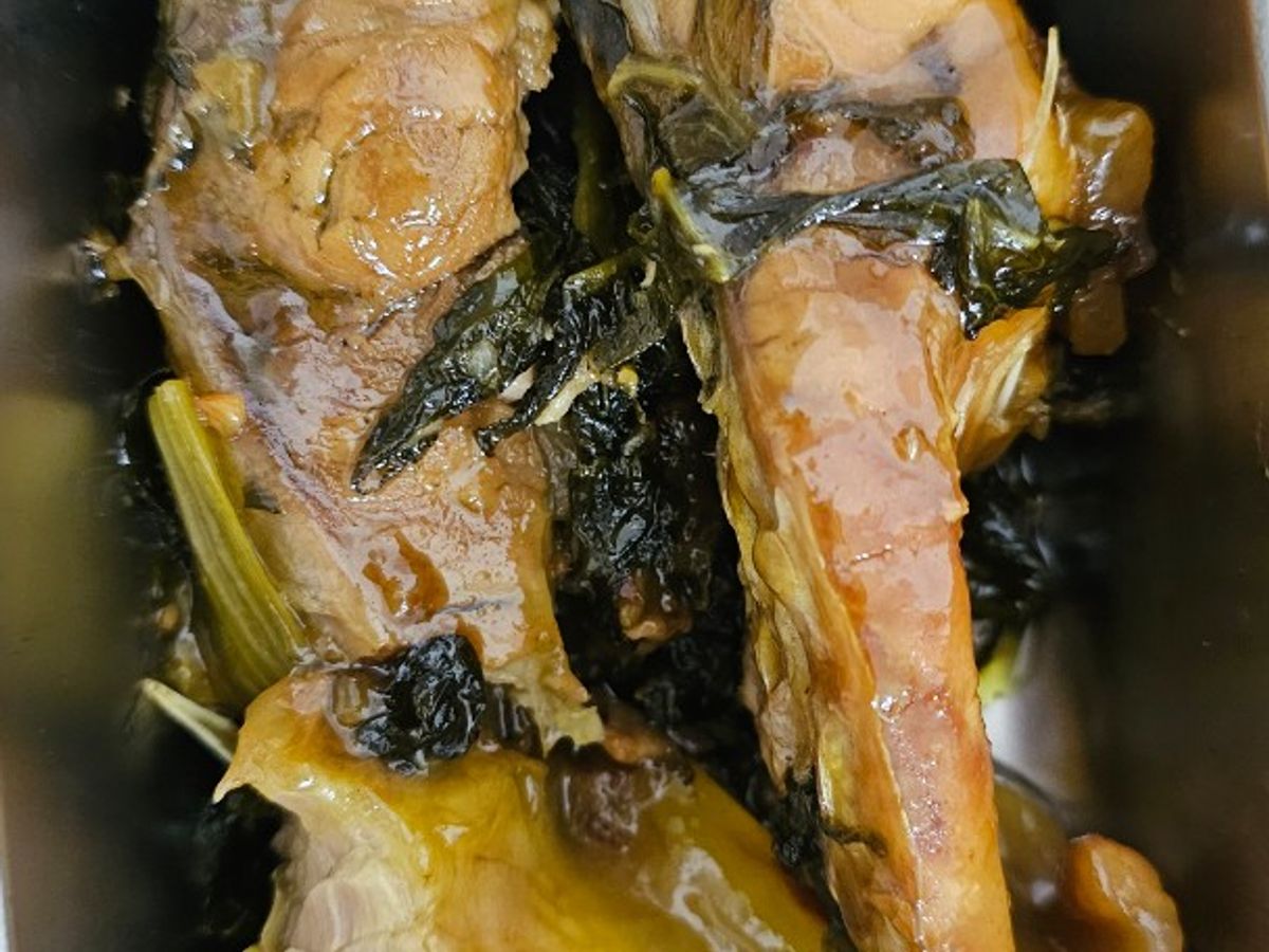 Cá chép kho dưa tóp mỡ