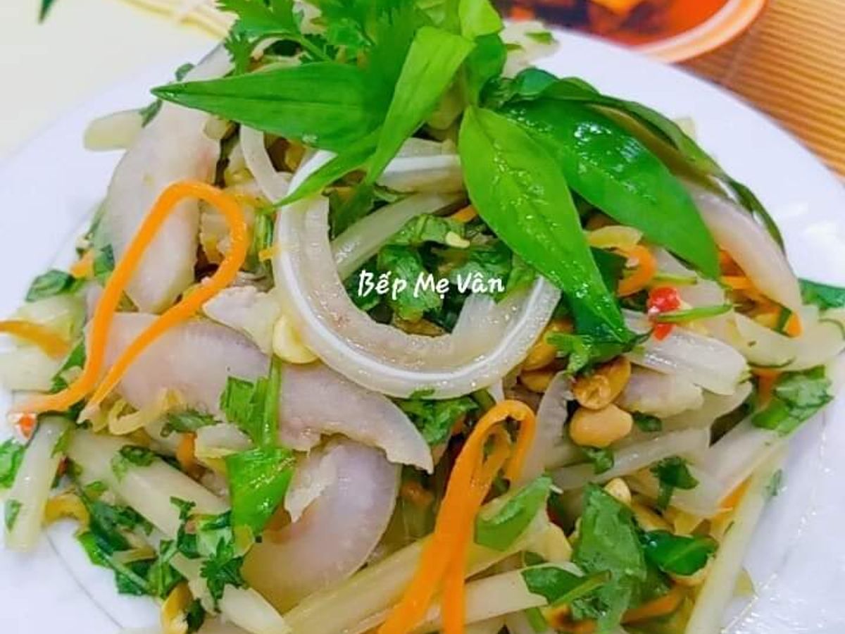 Gỏi ngó sen tai heo