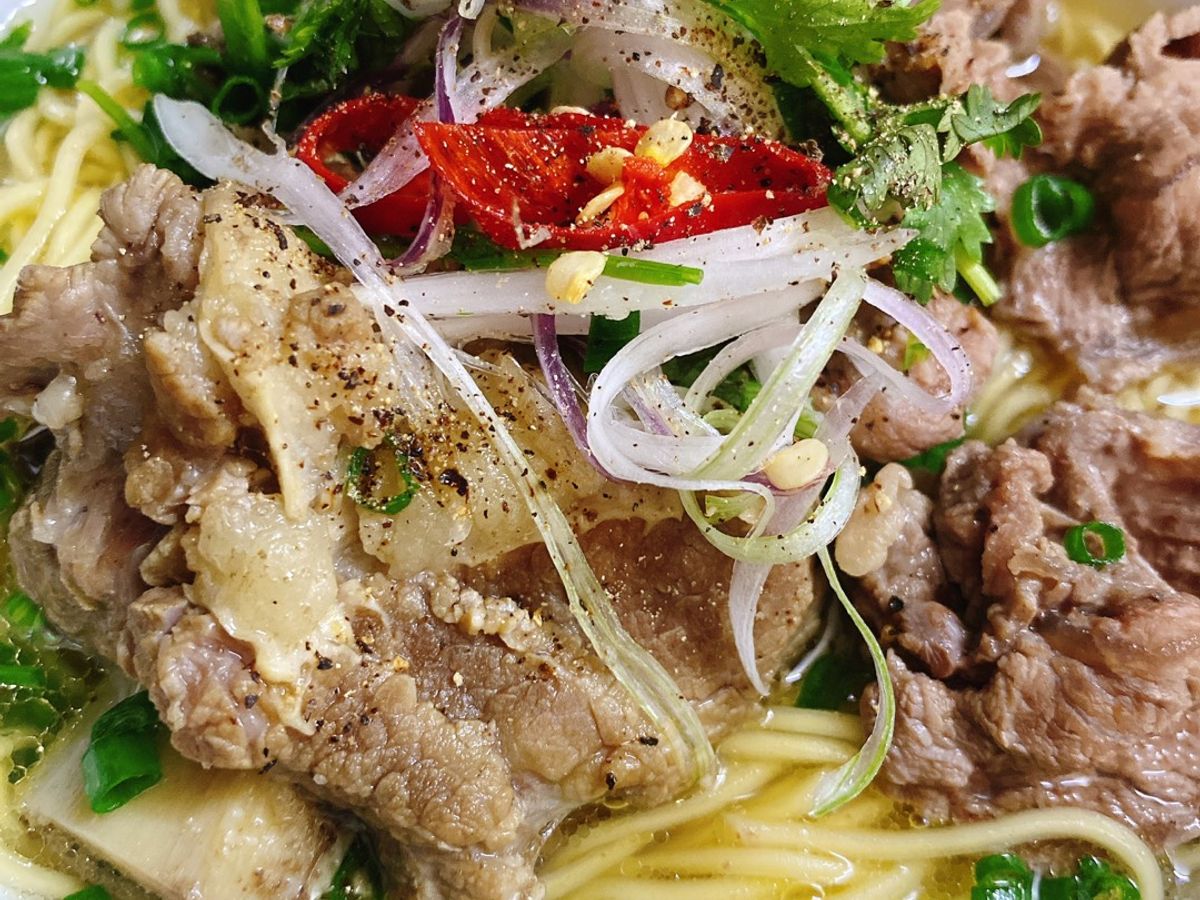 Mì Trứng Sườn Bò