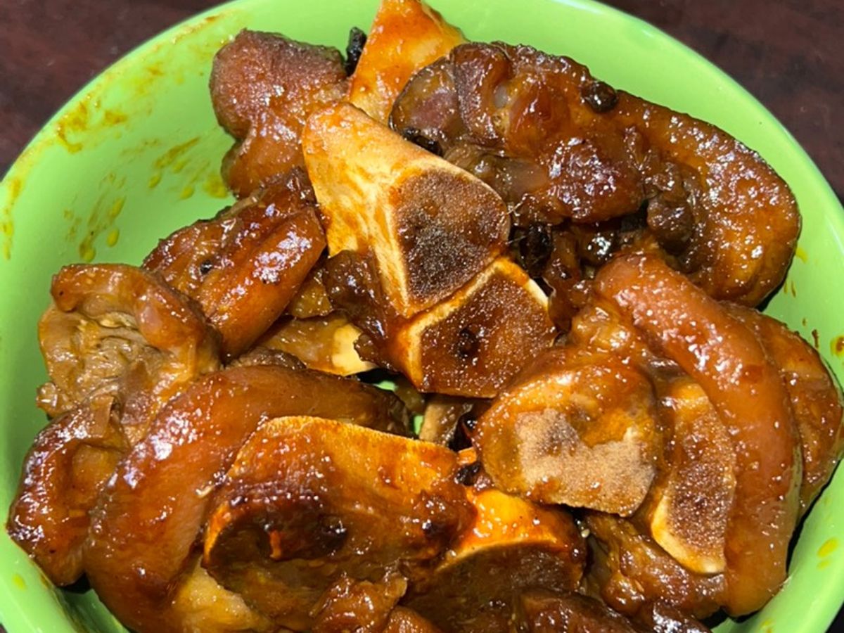 Giò heo khìa nước dừa