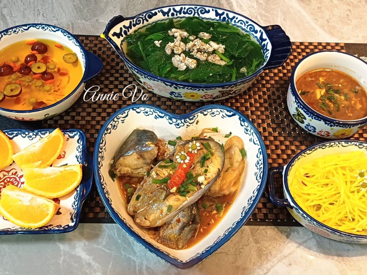 Cơm cá kho ngày mưa