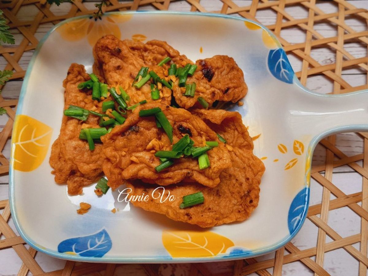 Chả cá chiên mỡ hành
