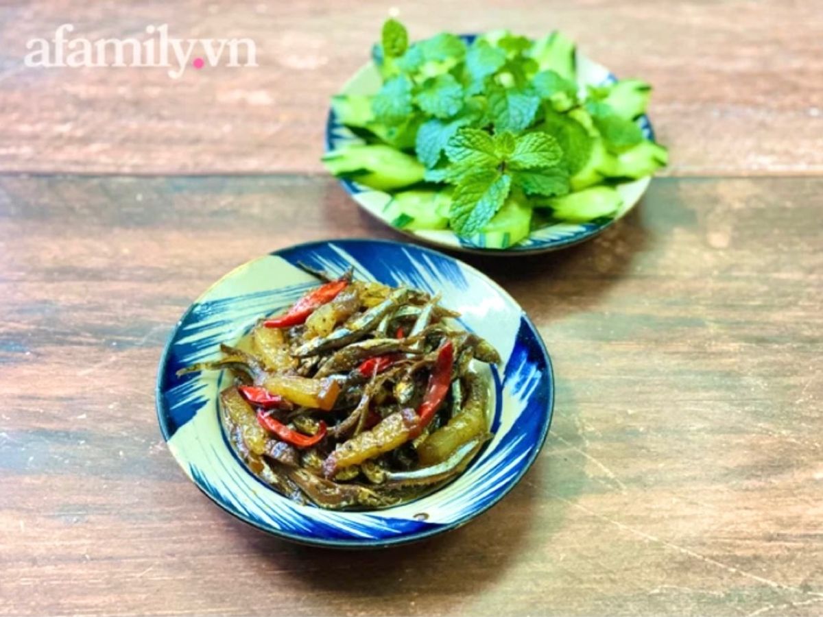 Cá Cơm Kho