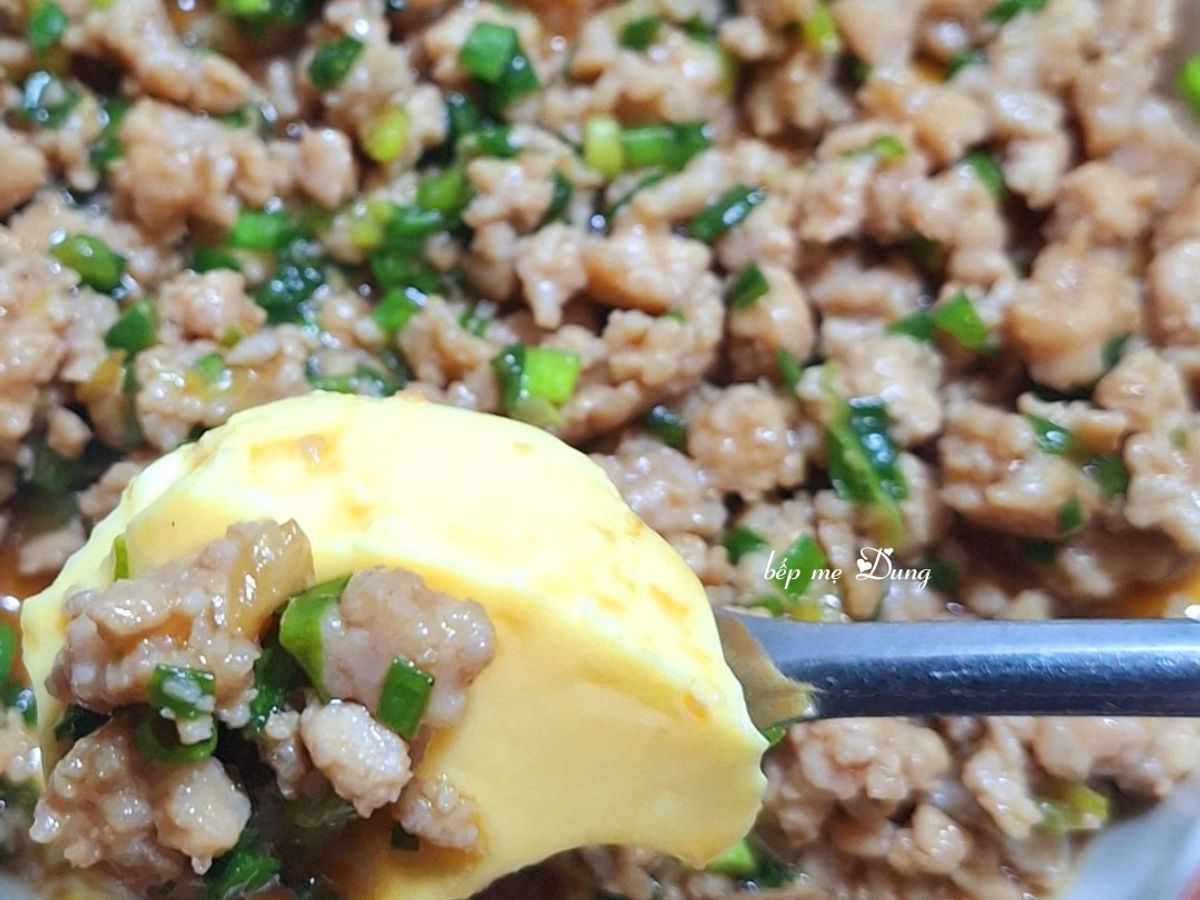 Trứng hấp sốt thịt băm