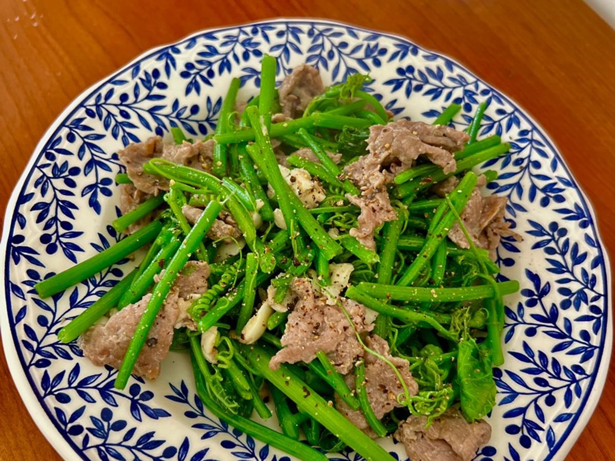 Đọt Su Su Xào Bò