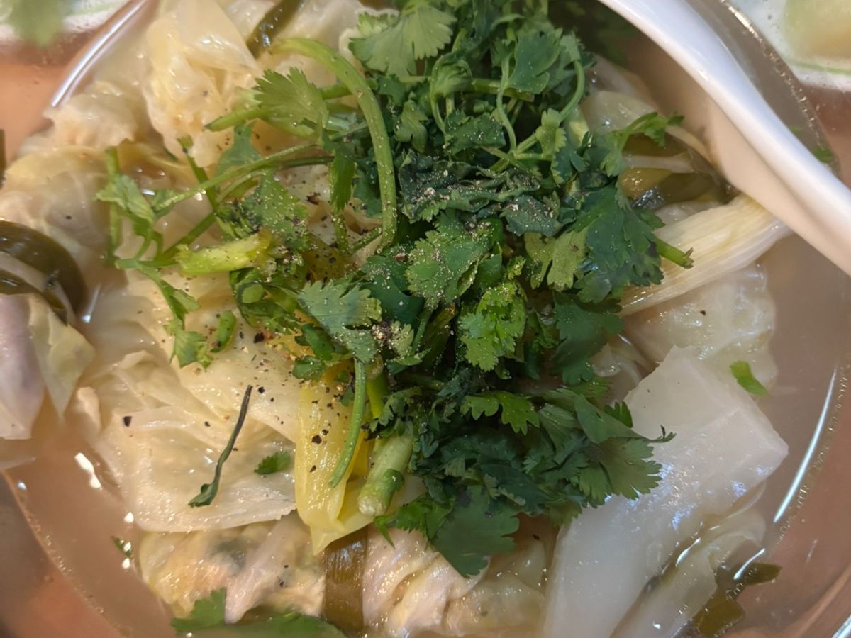 Canh bắp cải cuộn thịt