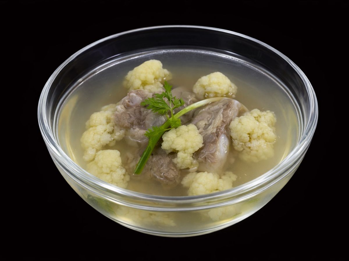 SP.1004 - Canh Sườn Heo Hoa Lơ Trắng