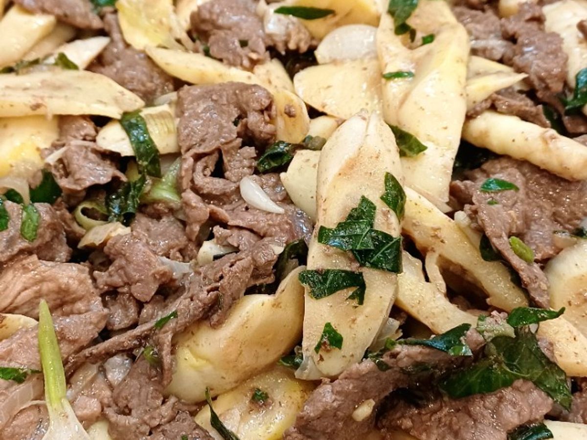 Măng sặt xào thịt bò