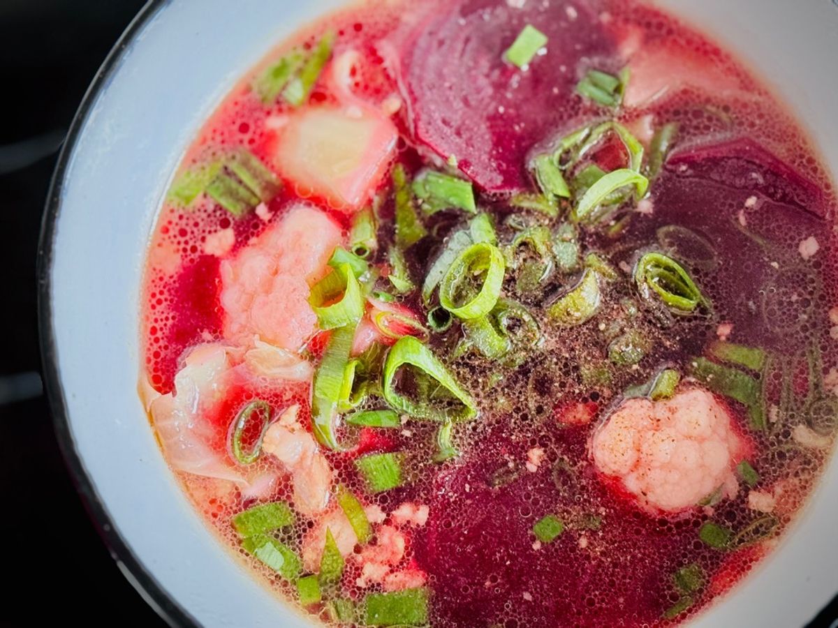 Canh Bông Cải, Củ Dền, Thịt Băm