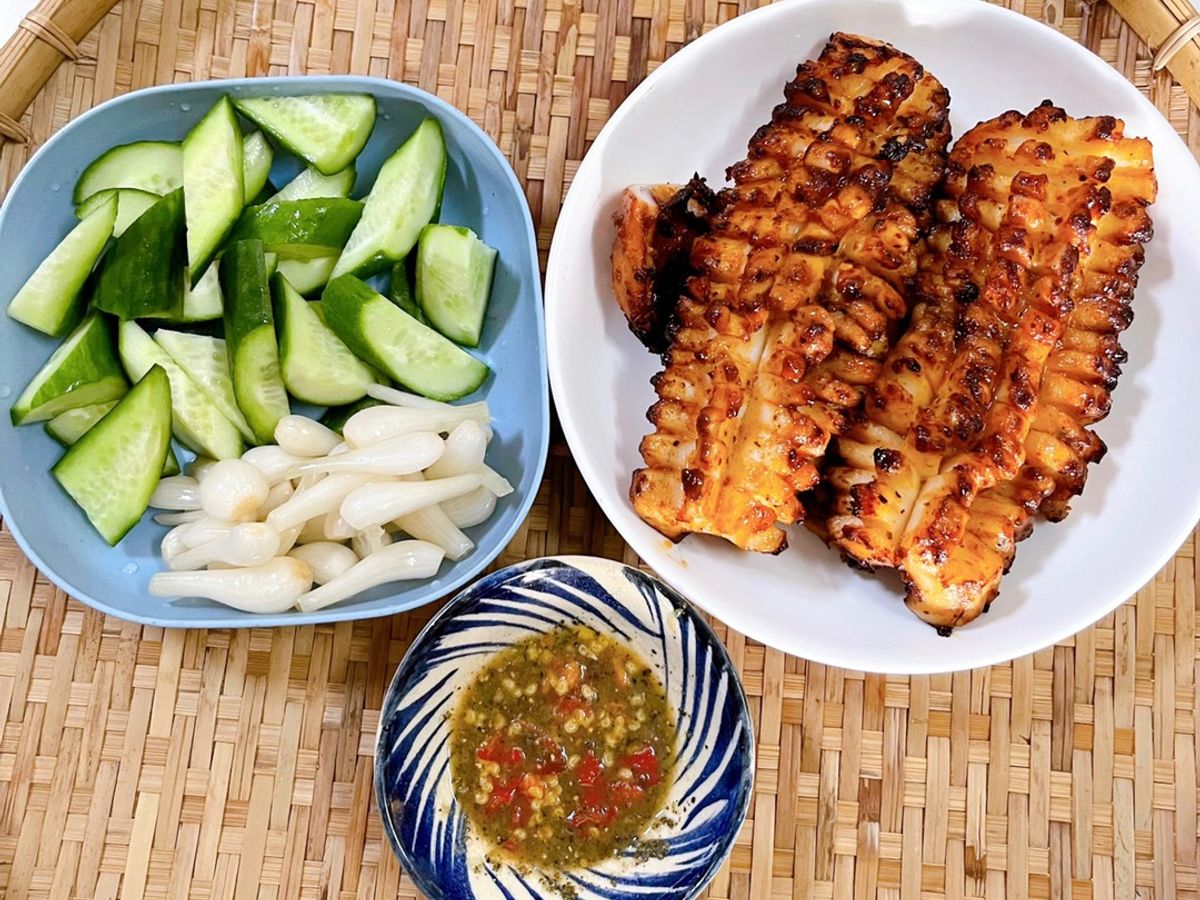 Mực nướng sate bằng nồi chiên không dầu