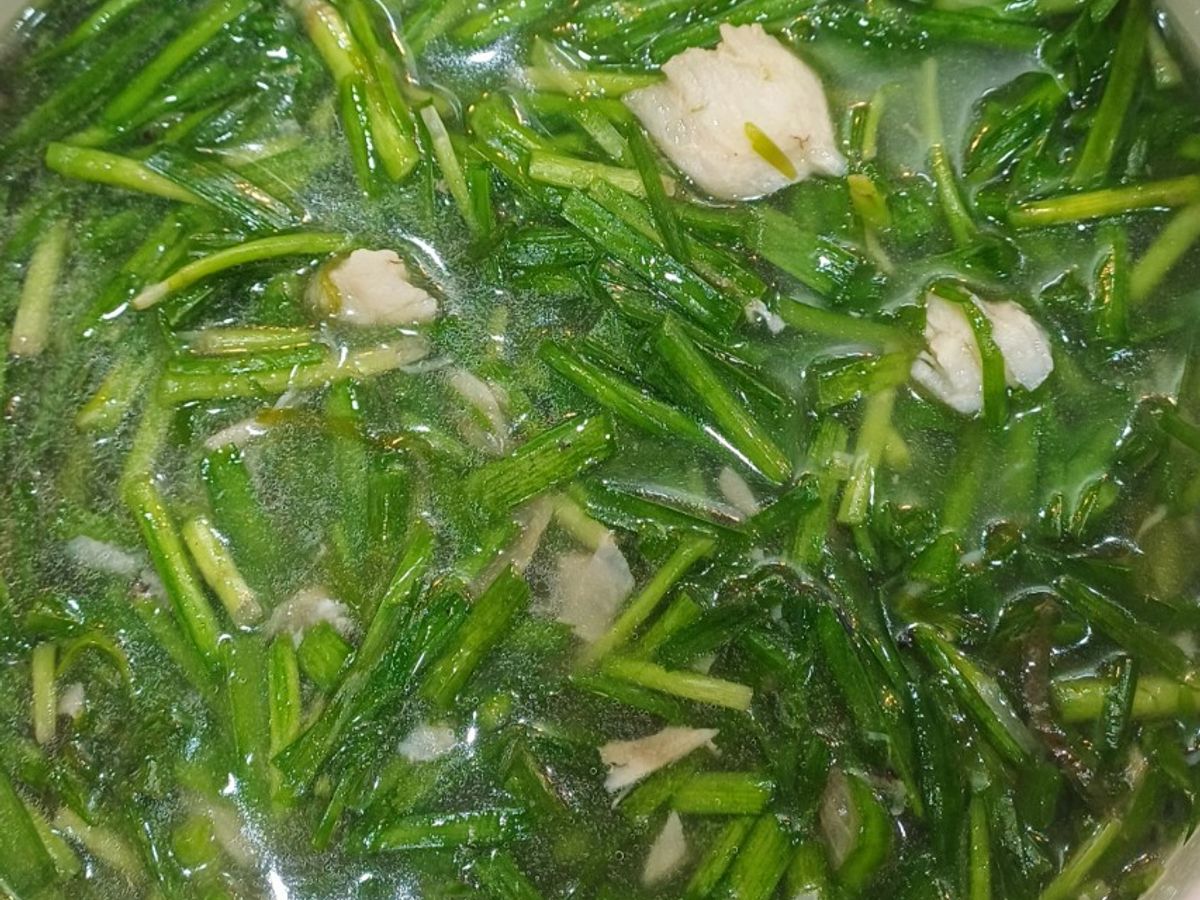 Canh hẹ nấu cá quả
