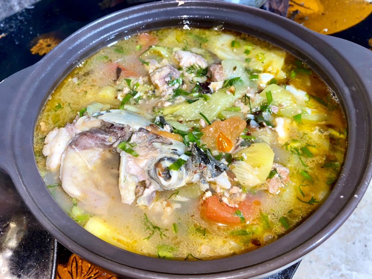 Canh cá nấu chua