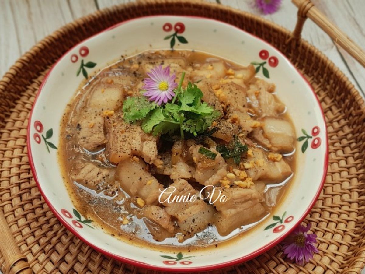 Thịt rang tiêu