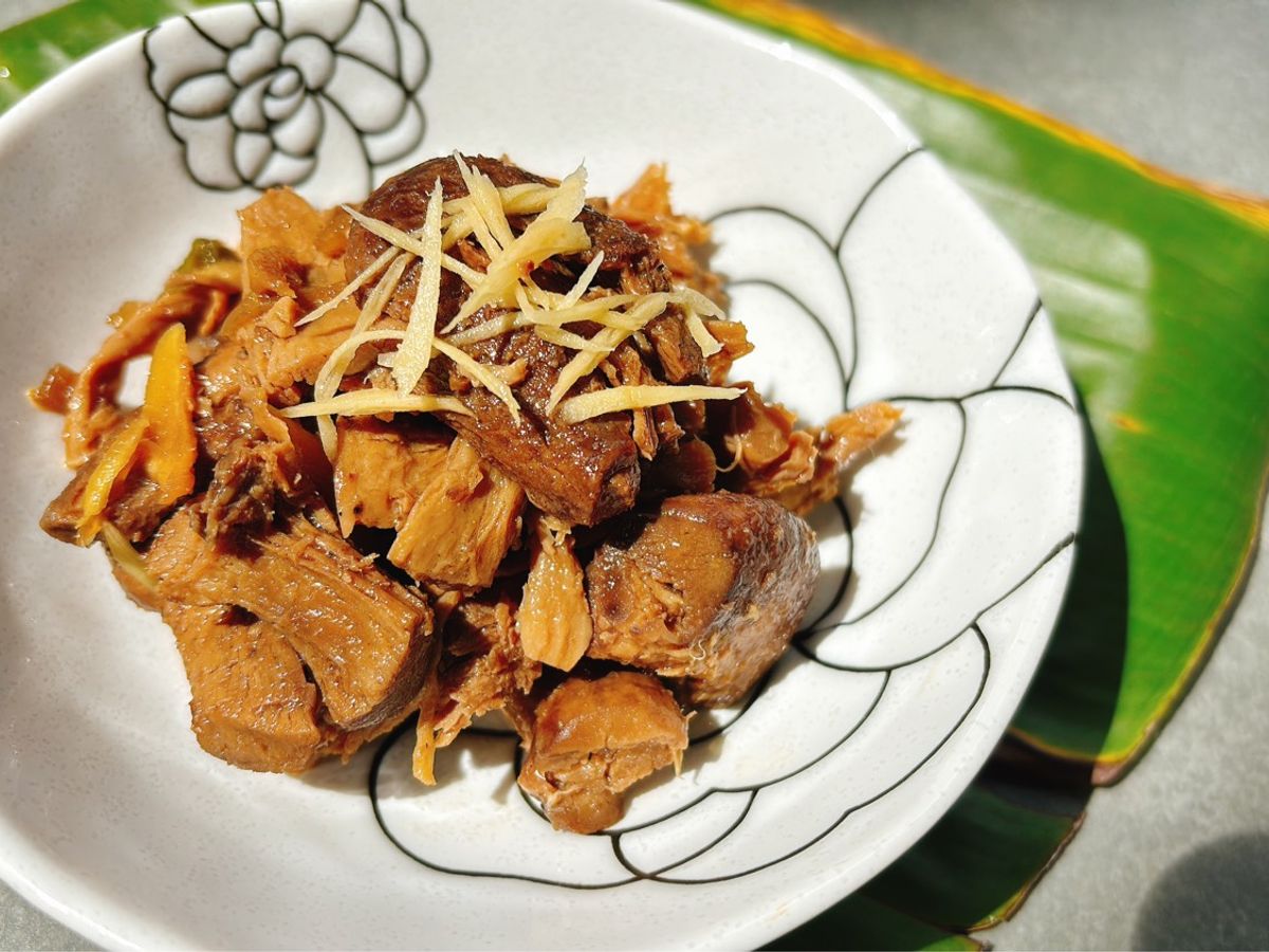 Chân Nấm Đông Cô Kho Gừng