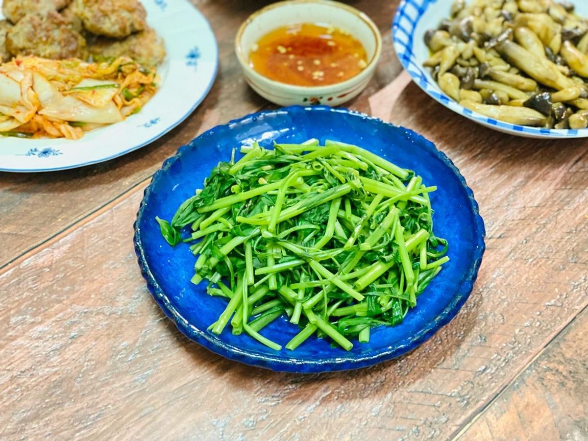 Rau Muống Luộc & Nước Canh