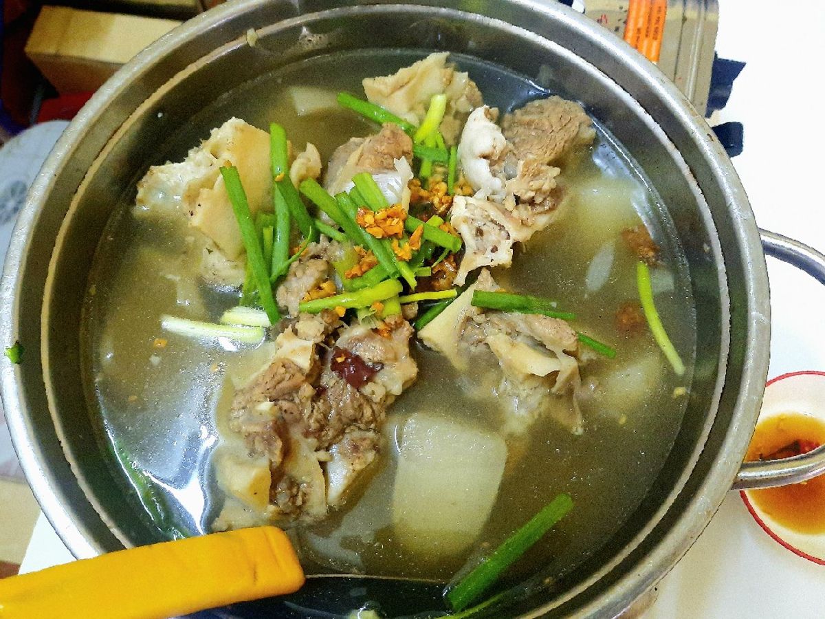 Lẩu mắt má heo