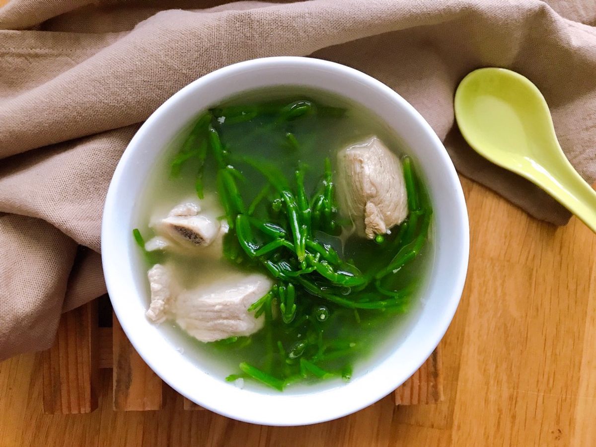 Canh Sườn Heo Hầm Rau Ngón Biển