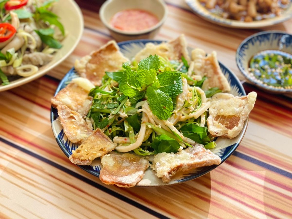 Gỏi Rau Muống Nấm Đùi Gà