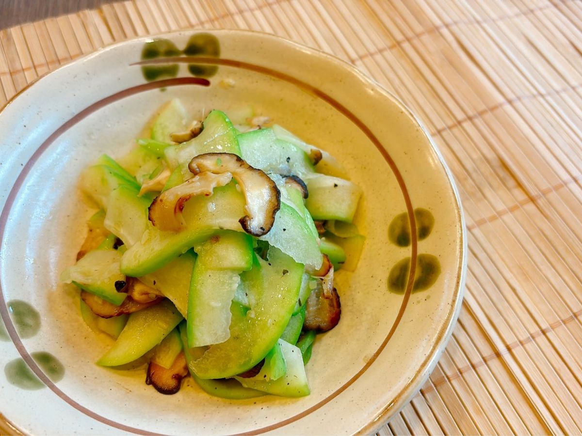 Bí xanh xào nấm đông cô
