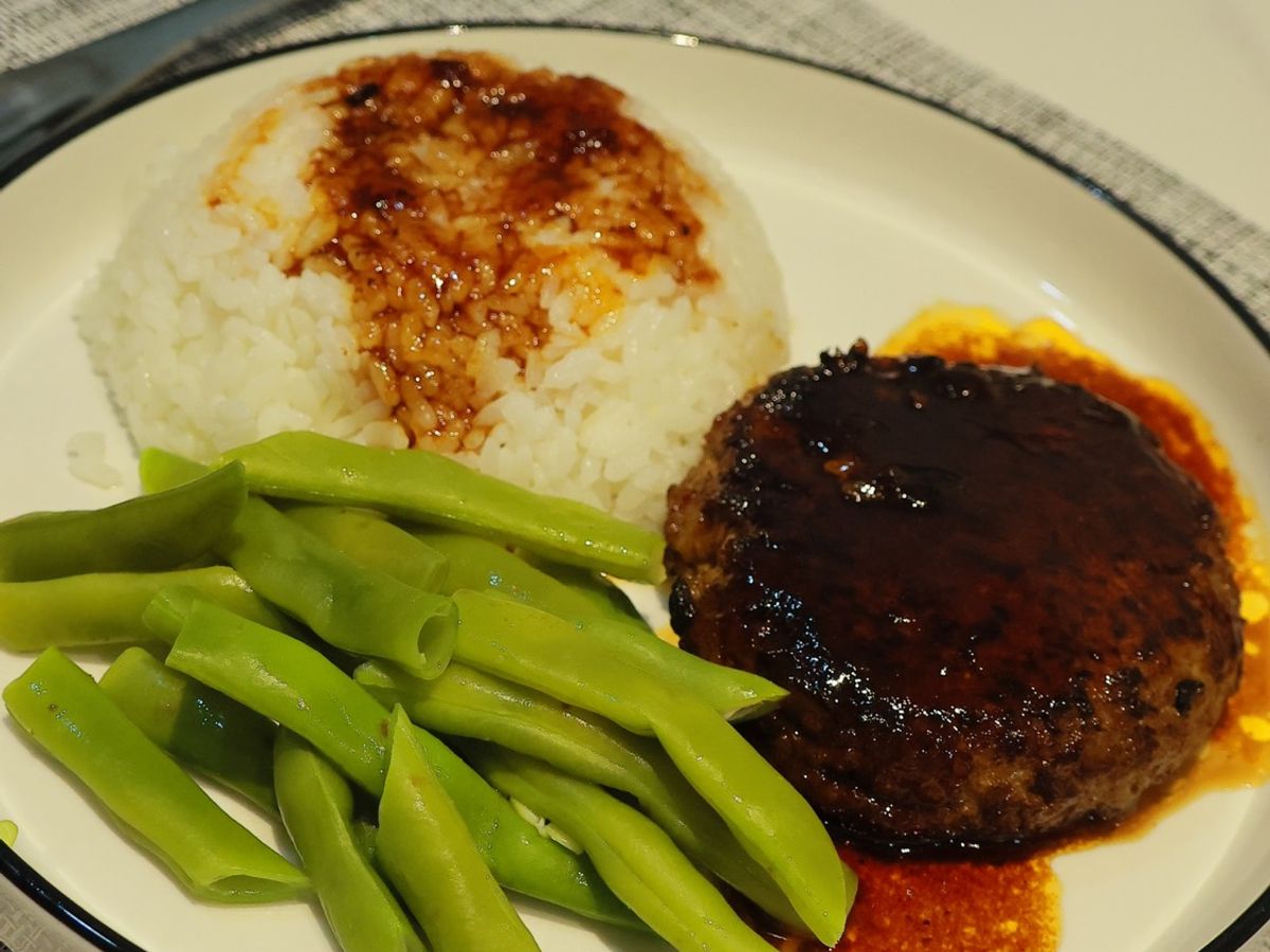Hamburg Steak (Thịt bít tết bò băm kiểu Nhật)