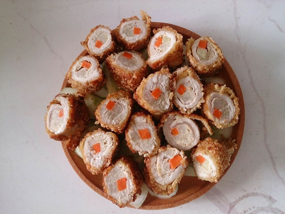 Thịt cuốn rau củ tẩm bột rán