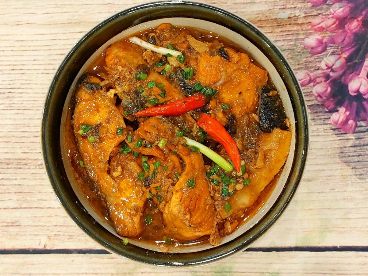 Cá hồi kho tộ