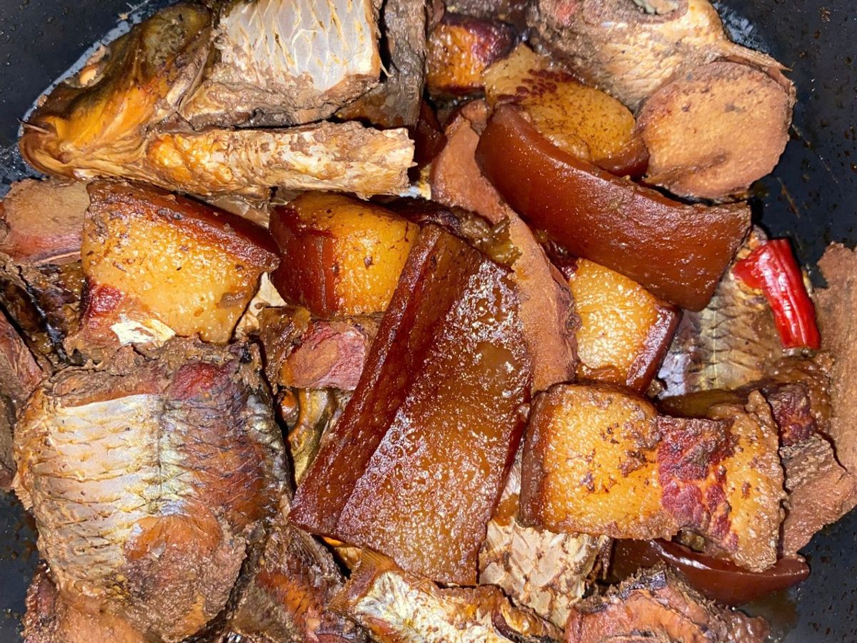 Cá đồng kho nồi cơm điện